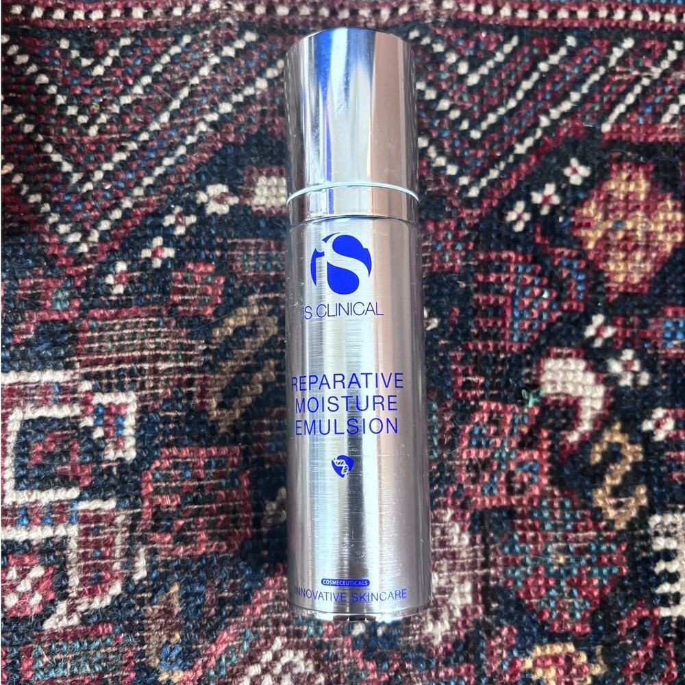 IS Clinical Reparative Moisture Emulsion